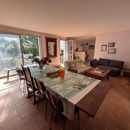 Dans Les Pins, Proche Plage, Animaux Admis - Fr-1-22-371 *